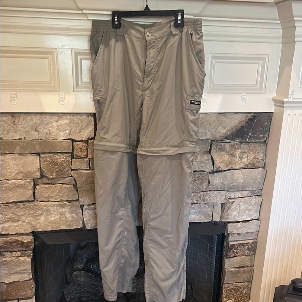 Columbia Gray Cargo Pants with Relaxed Fit
